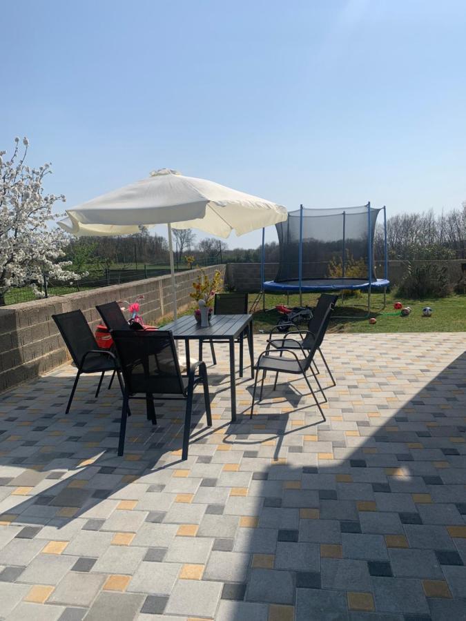 Apartment CReO Loborika Marčana Buitenkant foto