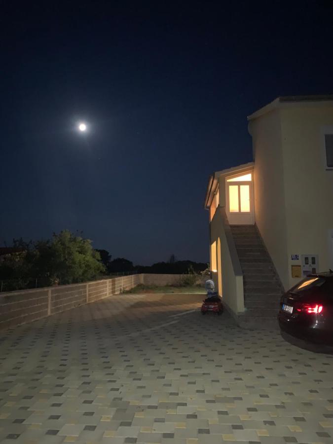 Apartment CReO Loborika Marčana Buitenkant foto